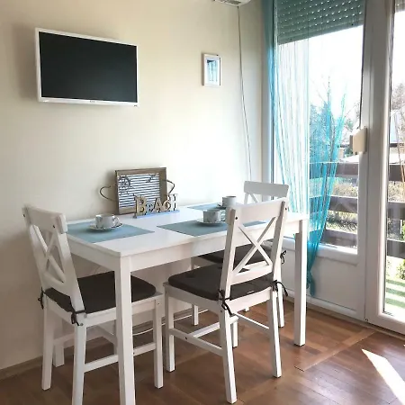 Balaton-zamardi: Beach Style Apartman